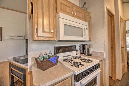 Relaxing Abode in Show Low 55 and Community! - image 8