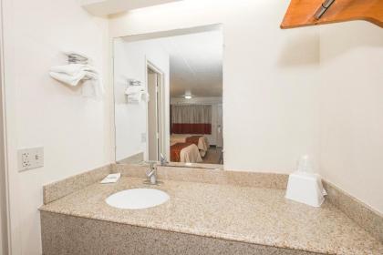 Red Roof Inn Shreveport - image 9