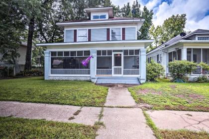 Charming Family Home with Game Room 3 Mi to Downtown - image 3