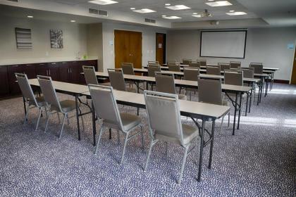 Holiday Inn Express Sidney an IHG Hotel - image 8