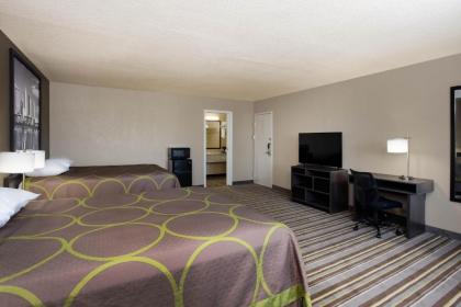 Super 8 by Wyndham Sidney - image 15