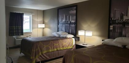 Super 8 by Wyndham Sidney - image 7