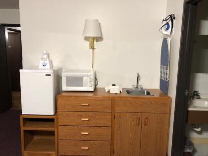 Americas Best Value Inn and Suites Sidney - image 6