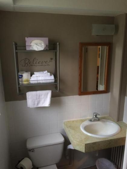 Sidney Motor Lodge - image 12