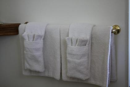 Sleep For Less Motel - image 3