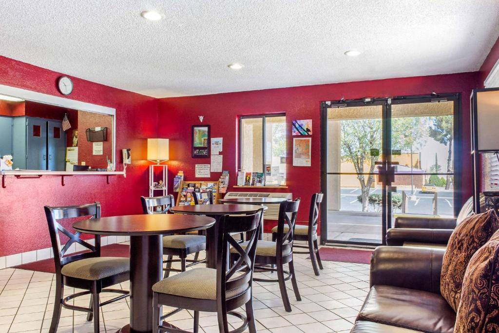 Rodeway Inn near Ft Huachuca - image 7