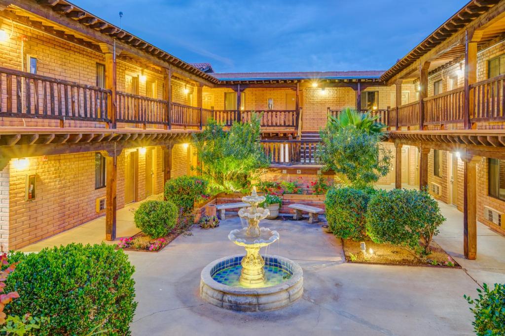 Sierra Suites Boutique Hotel - main image