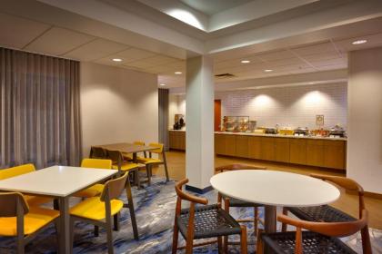 Fairfield Inn and Suites Sierra Vista - image 3