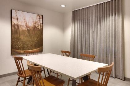 Fairfield Inn and Suites Sierra Vista - image 4