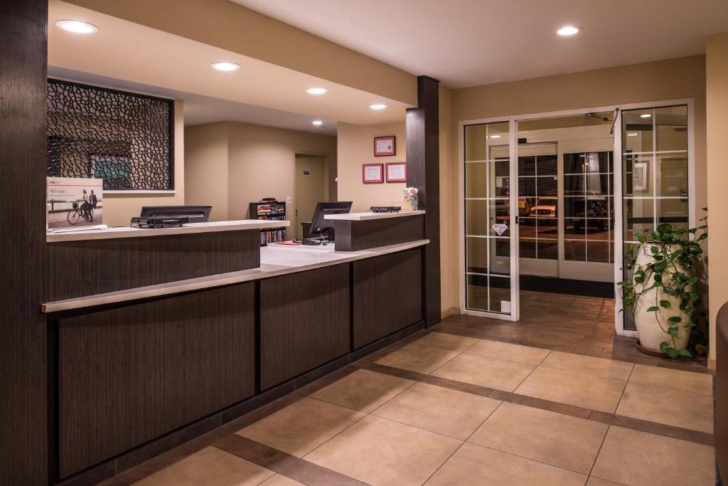Candlewood Suites Sierra Vista an IHG Hotel - image 4
