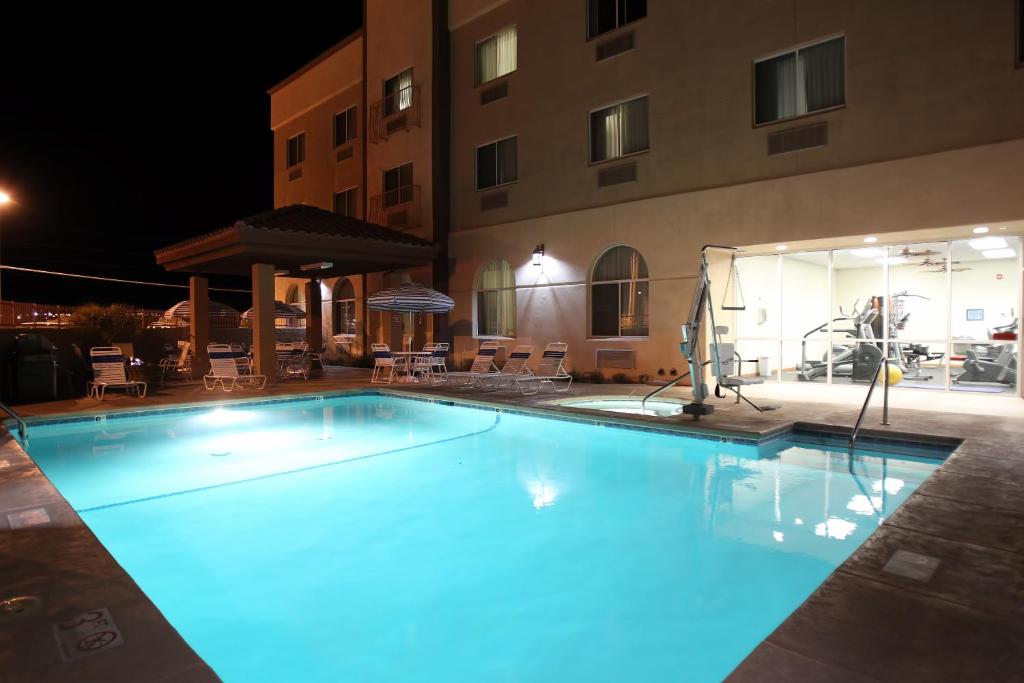 Garden Place Suites - main image