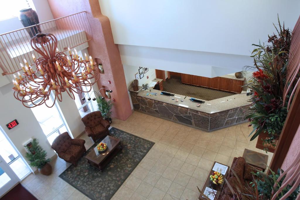 Garden Place Suites - image 5