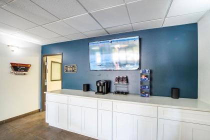 The Vistas Modern Sierra Vista 1bd QN bed & pull out couch sleeps 4 - image 10