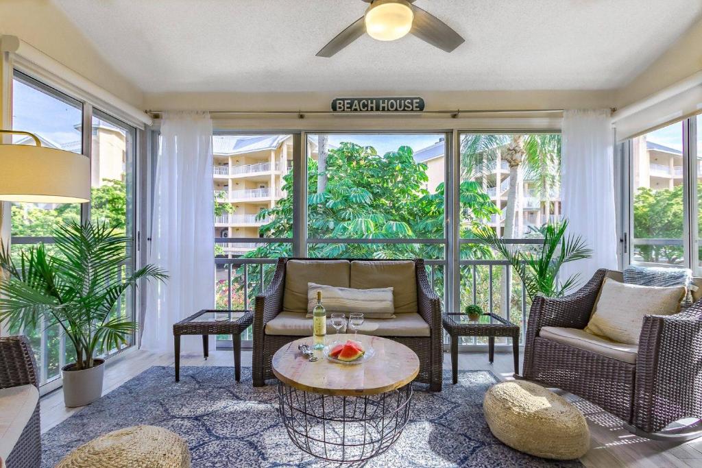 Siesta Bayside 2nd Floor Townhome - main image