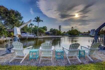 Azure Paradise on the Canal