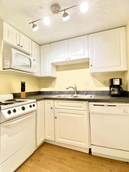 Siesta Beach Cottage Sleeps 6 Walk to Beach Stores & Restaurants - image 18