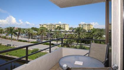 Perfect 2 Bedroom Apartment on the Anchorage Siesta Key Apartment 1014