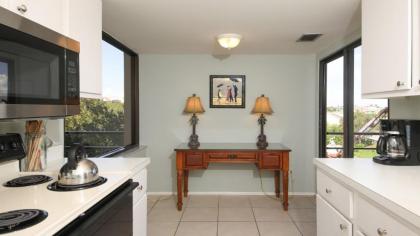 Perfect 2 Bedroom Apartment on The Anchorage Siesta Key Apartment 1014 - image 9