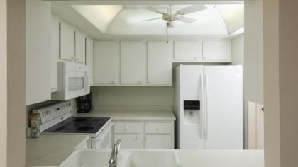 Beautiful Apartment with first class amenities on The Anchorage Siesta Key Apartment 1019 - image 9