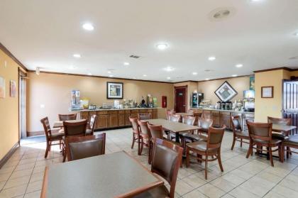 Quality Inn Siloam Springs West - image 12