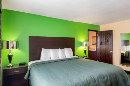 Quality Inn Siloam Springs West - image 6