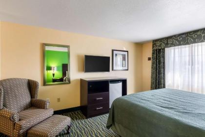 Quality Inn Siloam Springs West - image 7