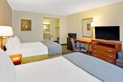 Days Inn by Wyndham Silver Spring - image 8