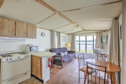 Quaint Silver Springs Cabin with Direct Lake Access! - image 14
