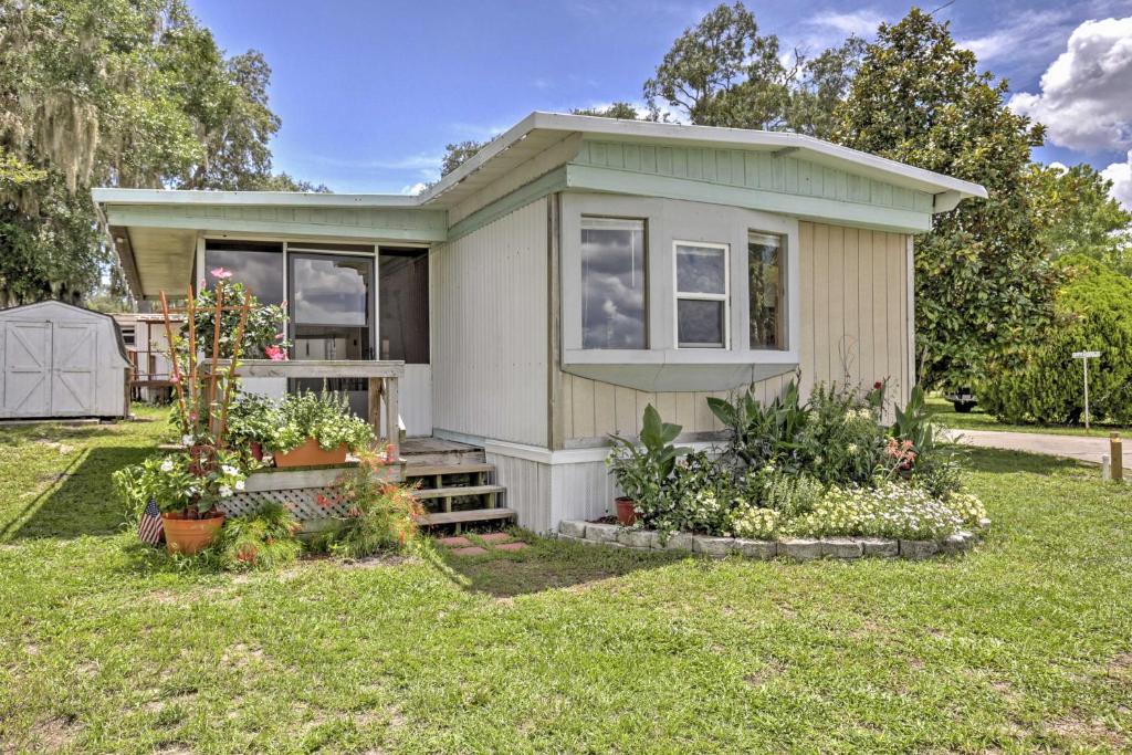 Waterfront Silver Springs Home on Mill Dam Lake! - main image