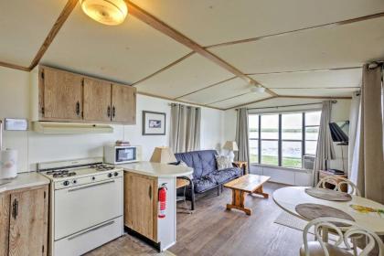 Charming Lakefront Cabin in Ocala National Forest! - image 2