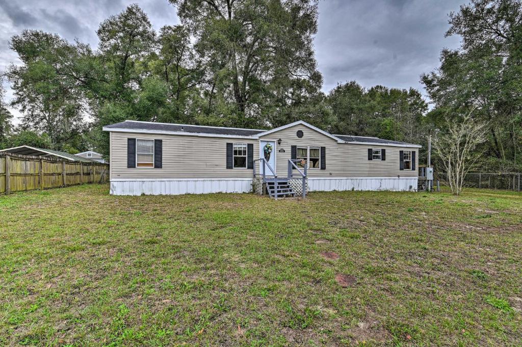 Peaceful Silver Springs Property - Pets Welcome! - image 4