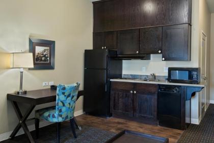 Oxford Suites Silverdale - image 9