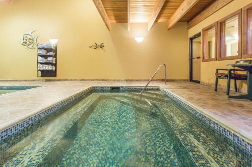 Days Inn by Wyndham Silverthorne - image 4