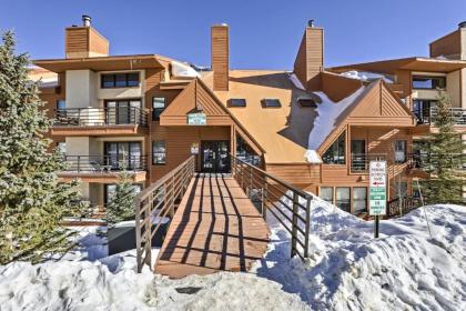 Updated Condo with Views and Spa   10 mi to Keystone Silverthorne