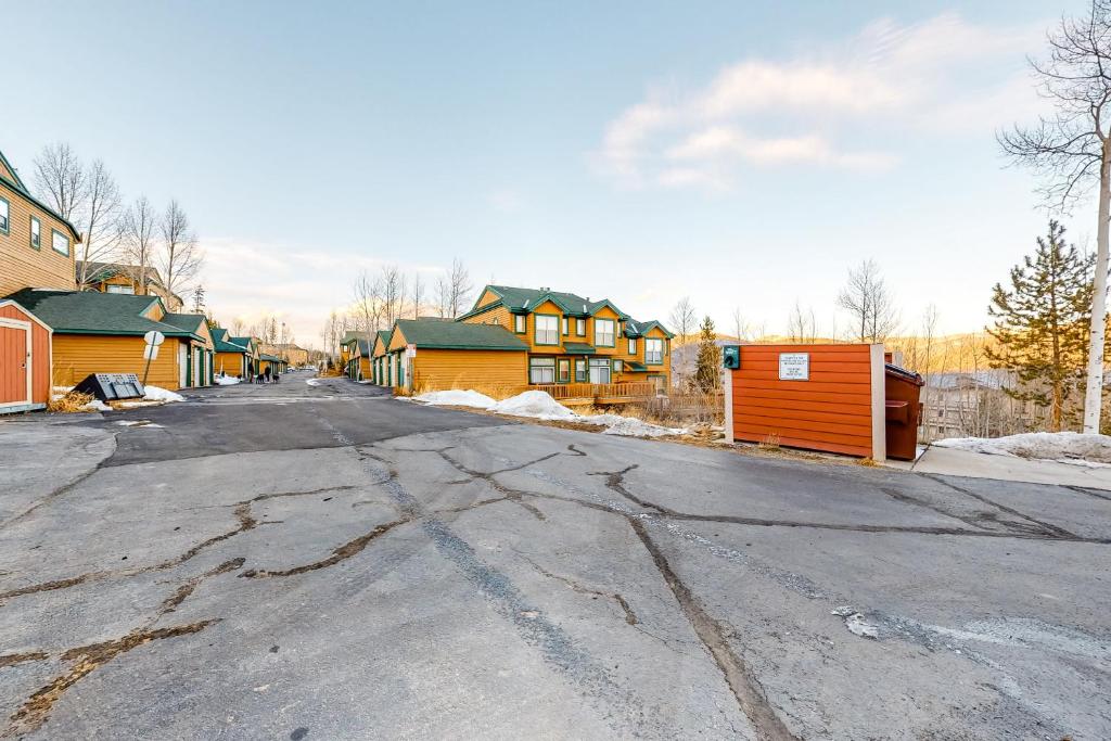 Prospector Village 105 - image 5