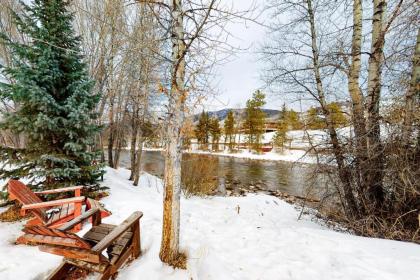Blue River Bliss - image 15