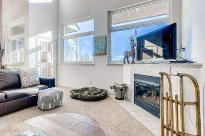 21 Deborah Lane B