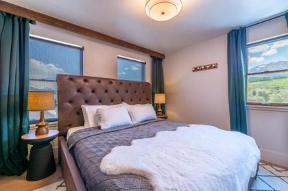 Stunning Mountain Views - 2BR Townhouse - Fireplace! - image 2