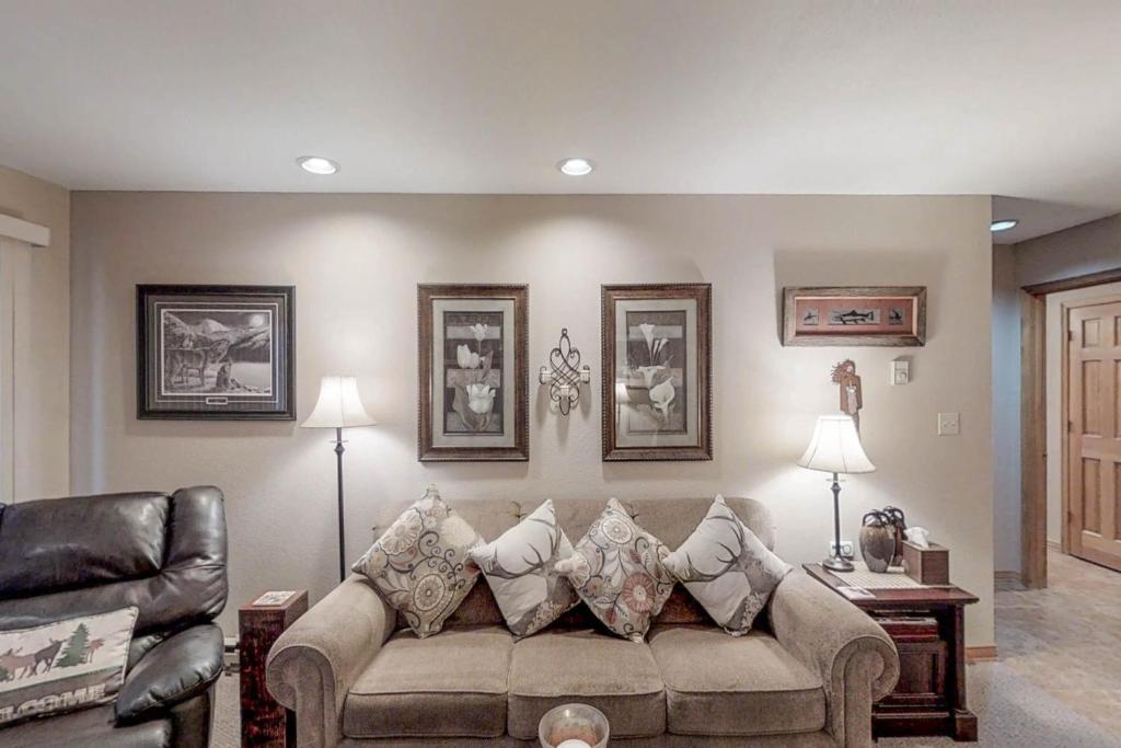 Whispering Pines - image 5