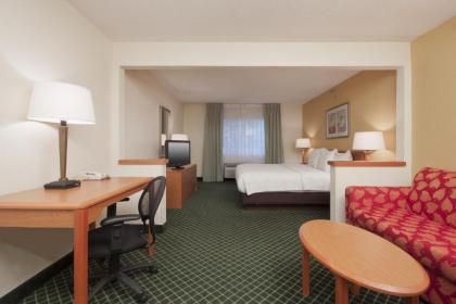 Wingate by Wyndham Sioux City - image 9