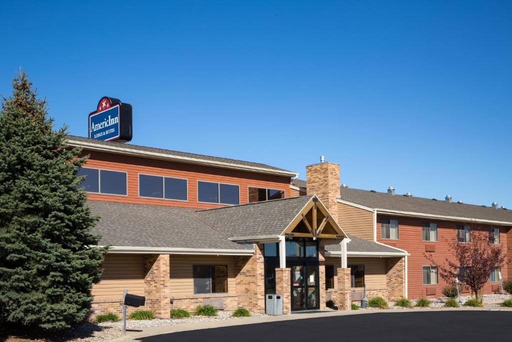 AmericInn by Wyndham Sioux City - main image