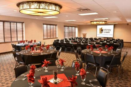 Stoney Creek Hotel Sioux City - image 10