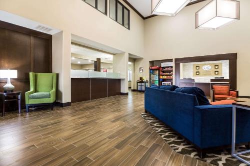 Comfort Suites - Sioux Falls - main image