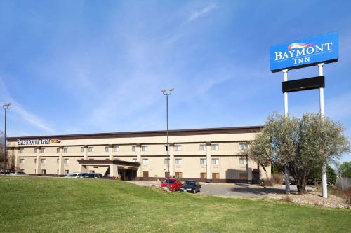 Baymont by Wyndham Sioux Falls - main image