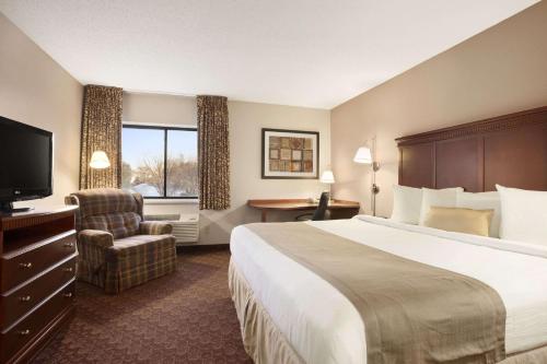 Baymont by Wyndham Sioux Falls - image 2