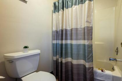 Sister Bay Inn - image 13
