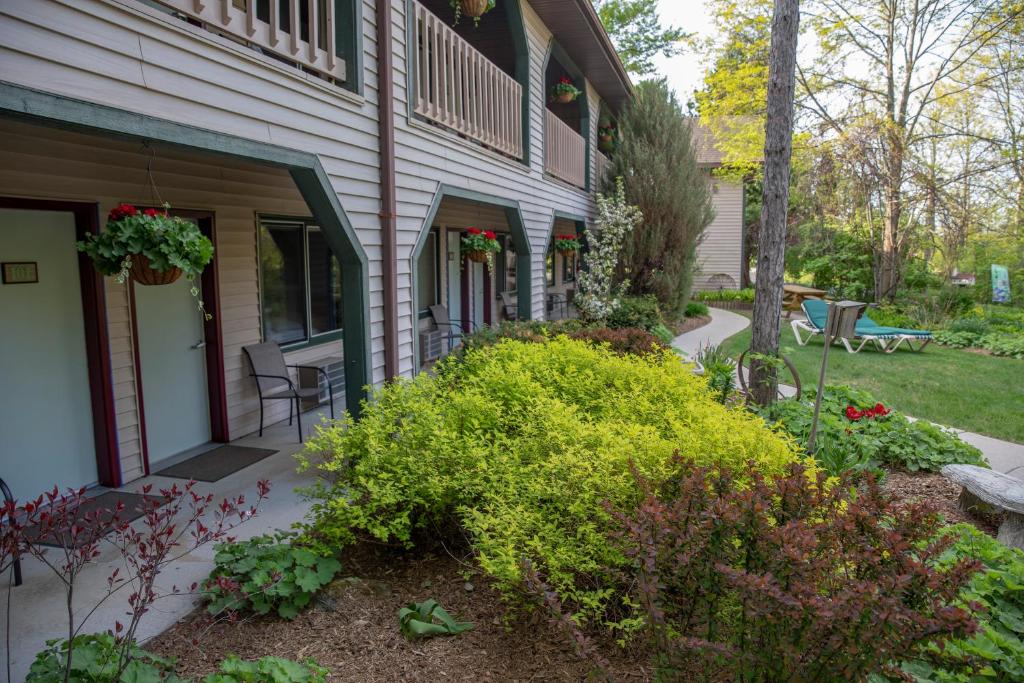 Coachlite Inn - image 4
