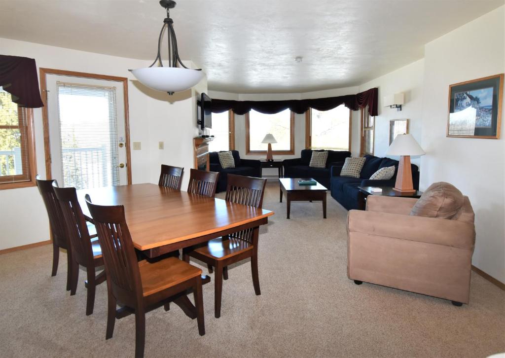 Pheasant Park Resort - image 4