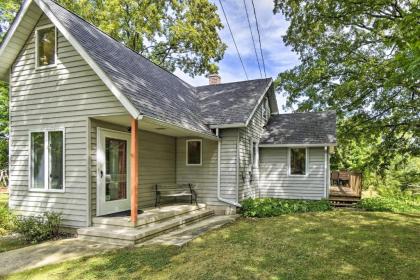 Updated Home with Deck 2 Mi to Sister Bay Beach - image 10