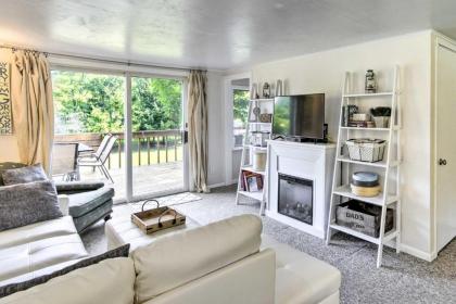 Updated Home with Deck 2 Mi to Sister Bay Beach - image 5